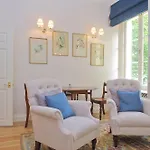 The London Agent Hyde Park King Bed