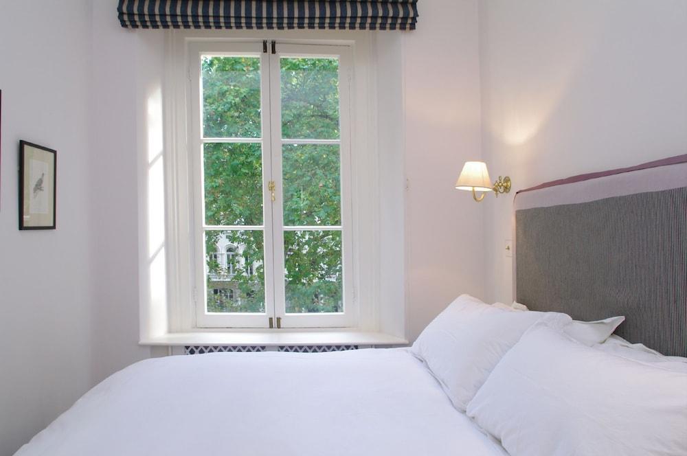 The Agent Hyde Park King Bed Hotel
